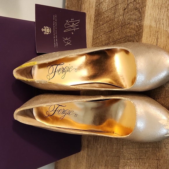 Fergie "Nicki" Light Rose Gold Spiked Platforms - Picture 2 of 7